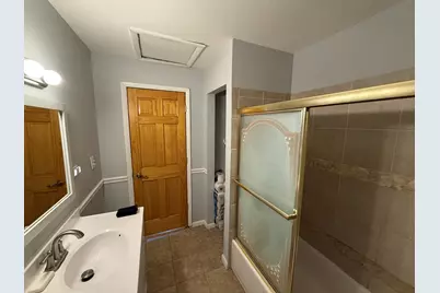 208 W Nippersink Road, Round Lake, IL 60073 - Photo 15