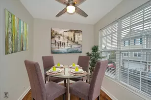 582 Declaration Ln, Aurora, IL 60502 - Photo 5