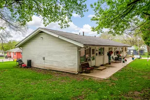 422 Henrietta Ave, Rockford, IL 61102 - Photo 35