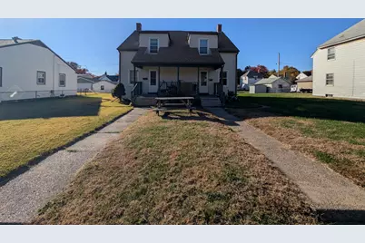222 S Elmwood Avenue, Davenport, IA 52802 - Photo 1