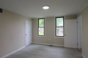 314 S Franklin St, Salem, IL 62881 - Photo 9