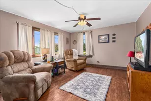 440 E Lasalle St, Somonauk, IL 60552 - Photo 5