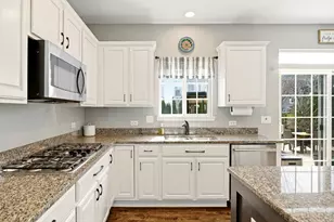 12221 Sinnett St, Huntley, IL 60142 - Photo 11