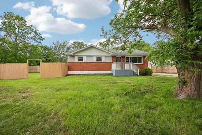 18120 W Big Oaks Road, Grayslake, IL 60030 - Photo 1