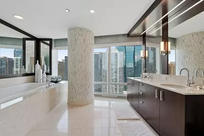 340 E Randolph Street #2801, Chicago, IL 60601 - Photo 19