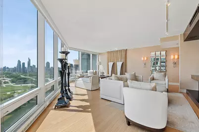 340 E Randolph Street #2801, Chicago, IL 60601 - Photo 5