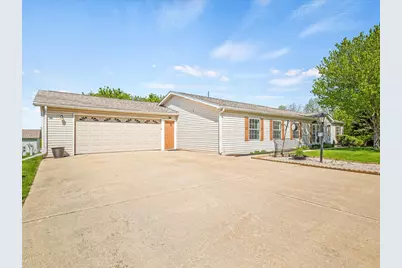 8438 Hickory Tree Drive, Machesney Park, IL 61115 - Photo 3