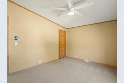 8438 Hickory Tree Drive, Machesney Park, IL 61115 - Photo 33