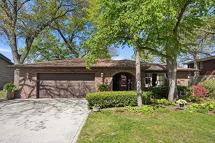 18070 Whitman Ln, Lansing, IL 60438 - Photo 1