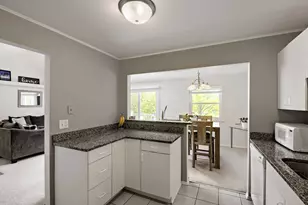 41 Ashburn Ct, Schaumburg, IL 60193 - Photo 11