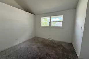 3307 Fountainbleau Dr, Hazel Crest, IL 60429 - Photo 7