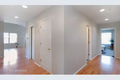 1227 Georgetown Way, Vernon Hills, IL 60061 - Photo 9