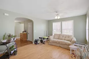 612 Oak St, Woodstock, IL 60098 - Photo 5
