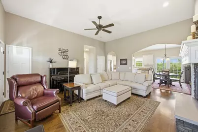 20809 Bunker Hill Road, Marengo, IL 60152 - Photo 7