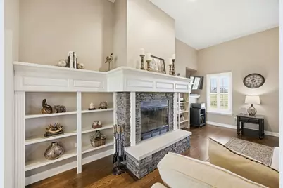 20809 Bunker Hill Road, Marengo, IL 60152 - Photo 9