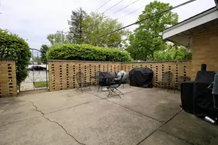 10357 Wight St, Westchester, IL 60154 - Photo 9