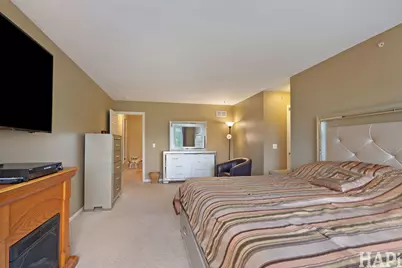 703 Owl Creek Lane, Gurnee, IL 60031 - Photo 11