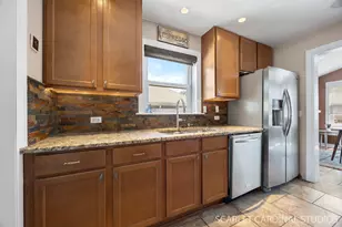 127 W Madison St, Villa Park, IL 60181 - Photo 9