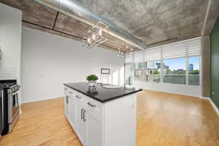 50 E 16th St, Chicago, IL 60616 - Photo 9