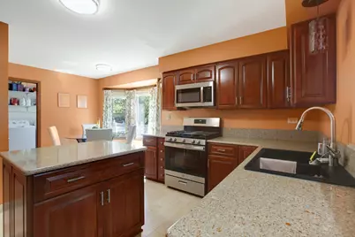 17 Buchanan Lane, Streamwood, IL 60107 - Photo 7