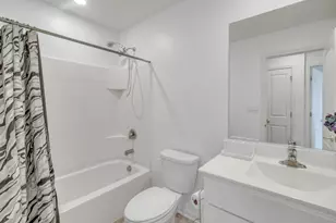 2151 Sassafras Wy, Wonder Lake, IL 60097 - Photo 17