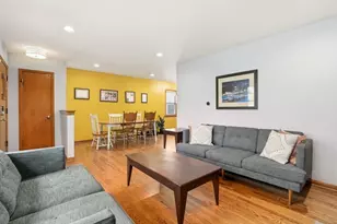 4454 N Richmond St, Chicago, IL 60625 - Photo 3
