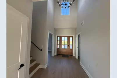 675 S Regulators Street, Rochelle, IL 61068 - Photo 3