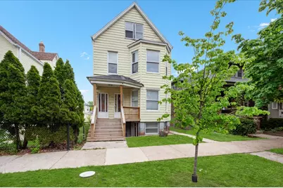 2643 N Monticello Avenue, Chicago, IL 60647 - Photo 1