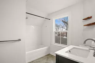 412 W High St, Sycamore, IL 60178 - Photo 29