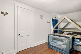 412 W High St, Sycamore, IL 60178 - Photo 17
