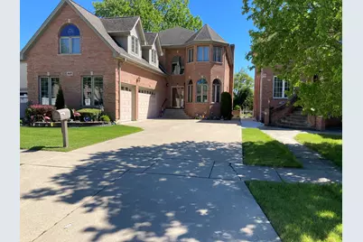 8619 W Sunset Road, Niles, IL 60714 - Photo 1