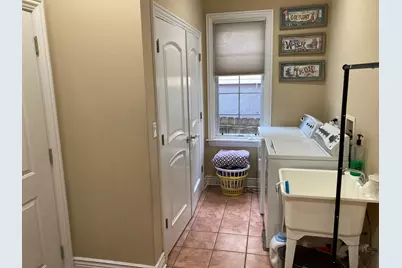 8619 W Sunset Road, Niles, IL 60714 - Photo 11