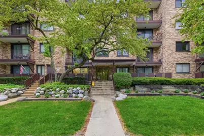 100 S Vail Avenue #203, Arlington Heights, IL 60005 - Photo 1