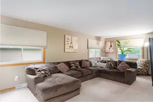 22547 S Bramble Hill Rd, Joliet, IL 60404 - Photo 3