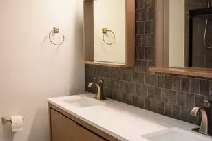 5950 Oakwood Dr, Lisle, IL 60532 - Photo 9