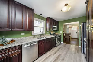 432 S Knollwood Dr, Wheaton, IL 60187 - Photo 5