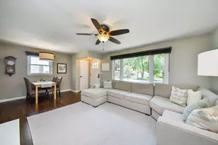 432 S Knollwood Dr, Wheaton, IL 60187 - Photo 3