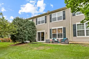 10009 Cummings St, Huntley, IL 60142 - Photo 3