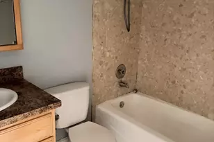 13 Crestview Ln, Vernon Hills, IL 60061 - Photo 7