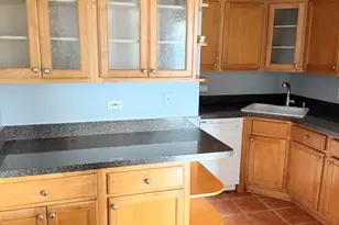 13 Crestview Ln, Vernon Hills, IL 60061 - Photo 9