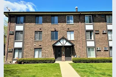 13 Crestview Lane #12, Vernon Hills, IL 60061 - Photo 1