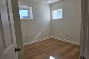 809 S State St, Lockport, IL 60441 - Photo 9