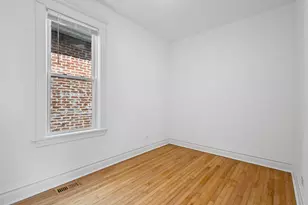 5652 S Shields Ave, Chicago, IL 60621 - Photo 9