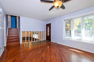 3008 W 110th Pl, Chicago, IL 60655 - Photo 3