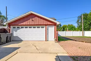 3008 W 110th Pl, Chicago, IL 60655 - Photo 21