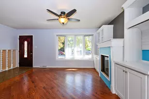 3008 W 110th Pl, Chicago, IL 60655 - Photo 9