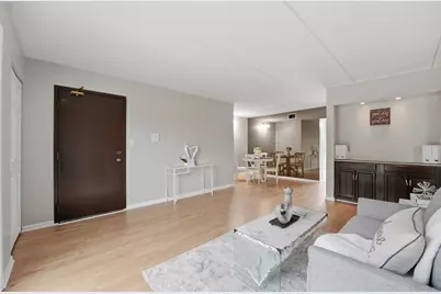 5513 Chateau Drive #4, Rolling Meadows, IL 60008 - Photo 3