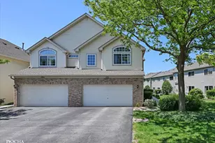 386 Jamestown Ct, Aurora, IL 60502 - Photo 1