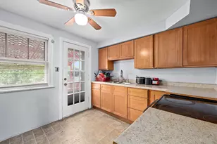 9306 S 54th Ave, Oak Lawn, IL 60453 - Photo 17
