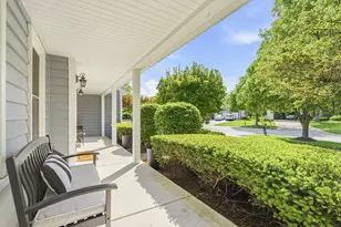 1260 Cromwell Ln, Naperville, IL 60564 - Photo 35